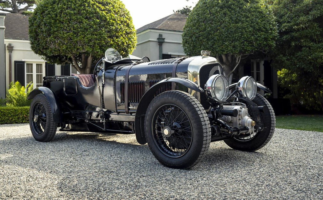 Bentley oslaví 103 let na trhu výstavou 103 vozidel na Monterey Car Week