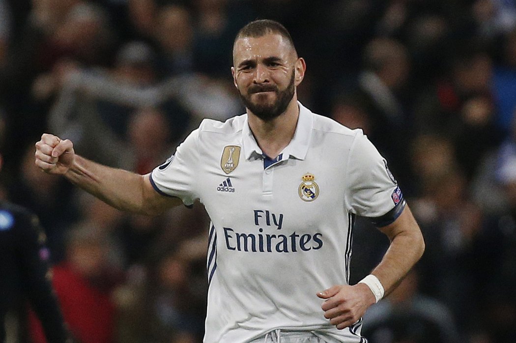 Útočník Realu Madrid Karim Benzema je naštvaný, že chybí ve francouzské reprezentaci
