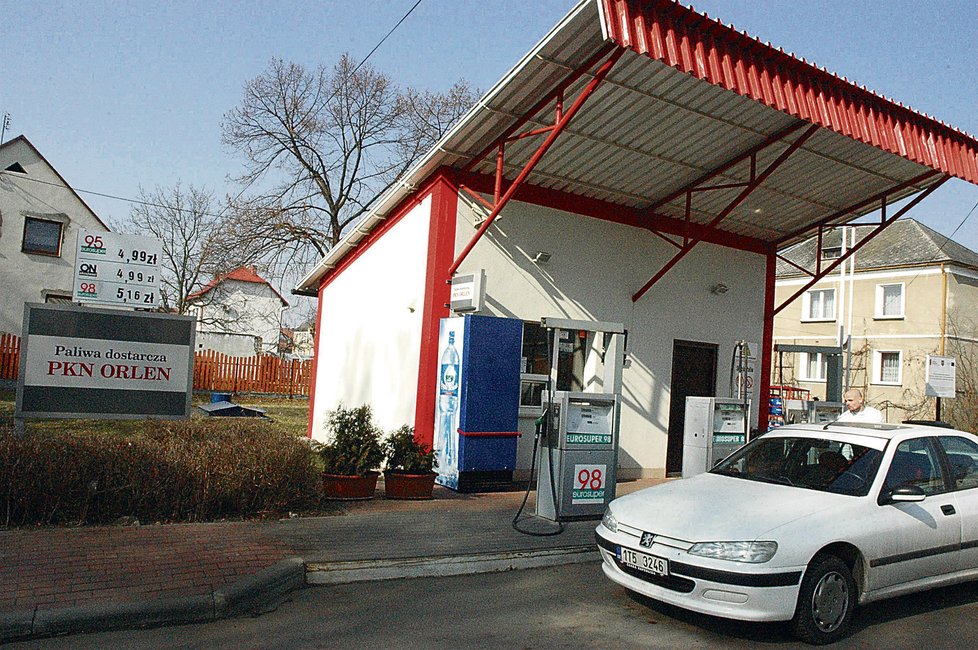 V Polsku je benzin skoro za hubičku