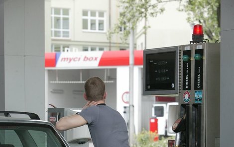 Za dva roky cena benzinu vzrostla o téměř 35 %.