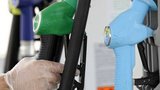 Oprašte bicykly: Benzin prolomil hranici 35 Kč/l 