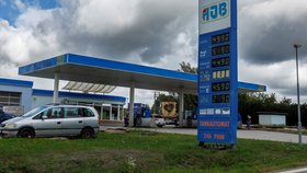 Cena benzinu a nafty u českých pump (21.9.2026)