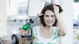 Rekordní ceny benzinu: Zakročí vláda, až prolomí hranici 40 Kč za litr?
