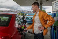 Pohonné hmoty opět zdražily. Benzin stojí přes 31 korun za litr, nafta necelých 30 korun
