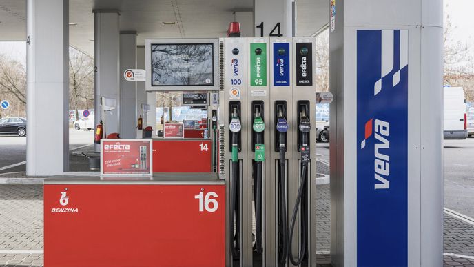 Benzina rozjíždí prodej nového paliva Efecta