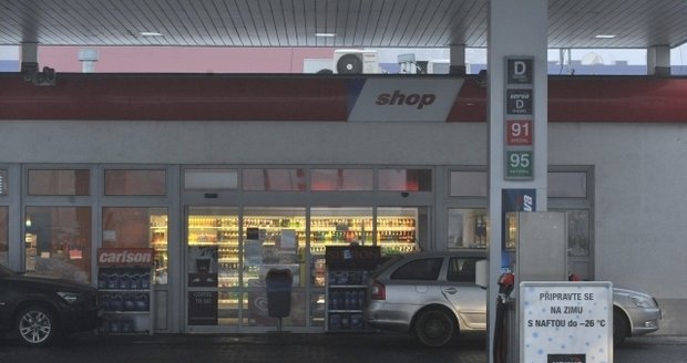 Ilustrační foto: Ve Varech přepadl neznámý muž benzinovou pumpu