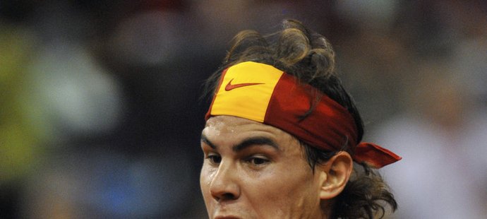 Rafael Nadal nezačal nijak impozantně, ale pak se zvedl a dostal Tomáše Berdycha pod tlak.