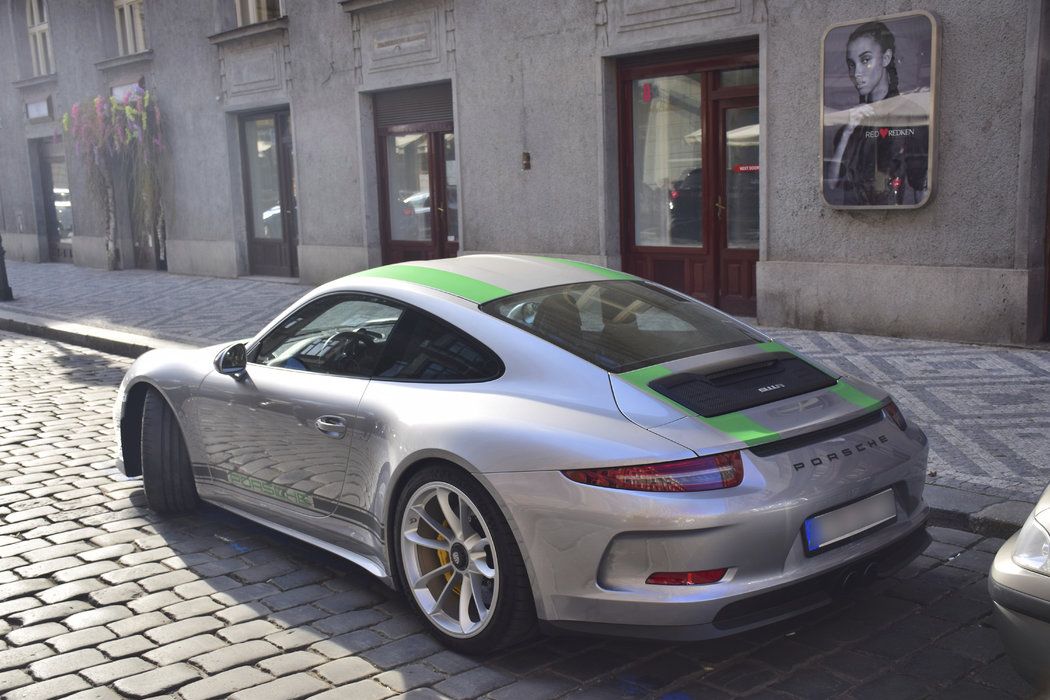 Berdychův mazlíček; Porsche 911 R