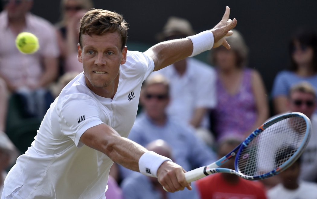 Tomáš Berdych nedovolil francouzskému soupeři ani jeden set a postoupil do 3. kola Wimbledonu