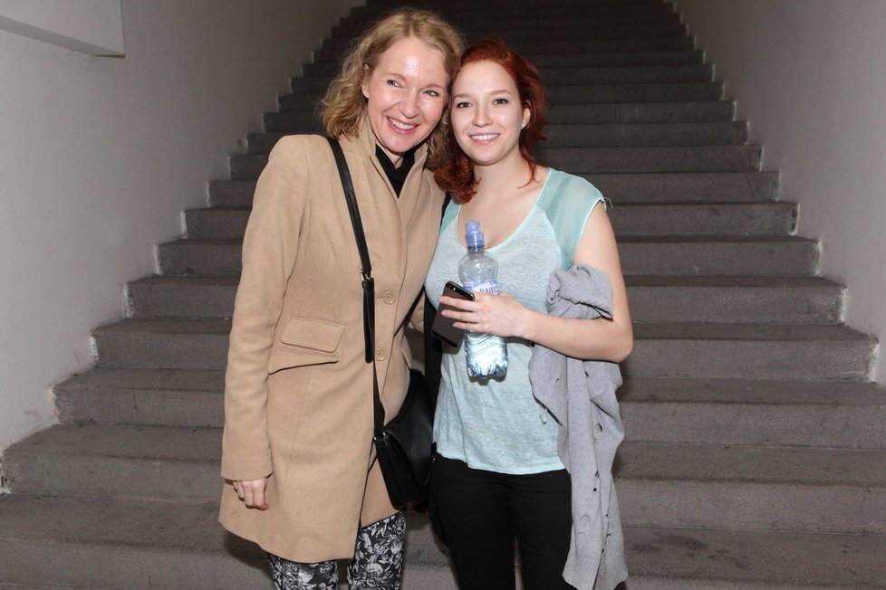 S maminkou, spisovatelkou Irenou Obermannovou