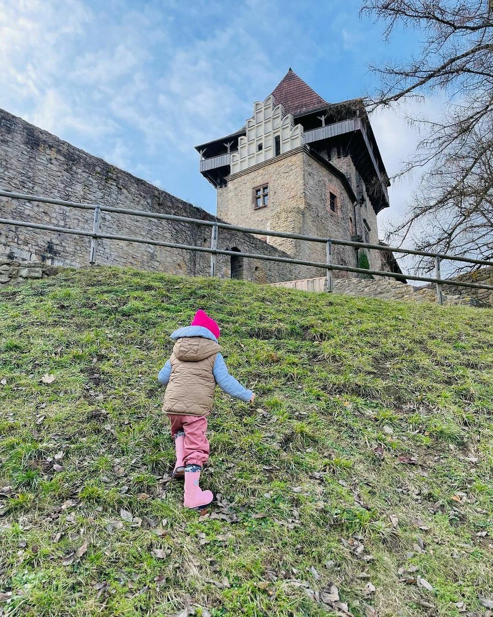 Berenika Kohoutová vyrazila na výlet.