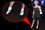 Berenika Saudková na párty děsila bílými ponožkami