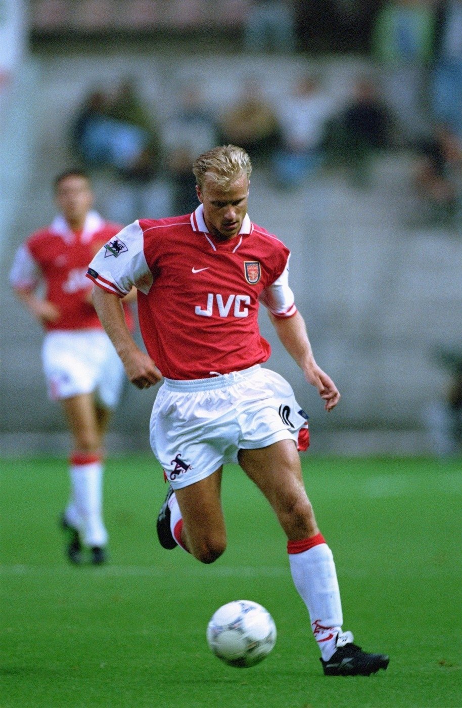9. Dennis Bergkamp (Arsenal) 315/87