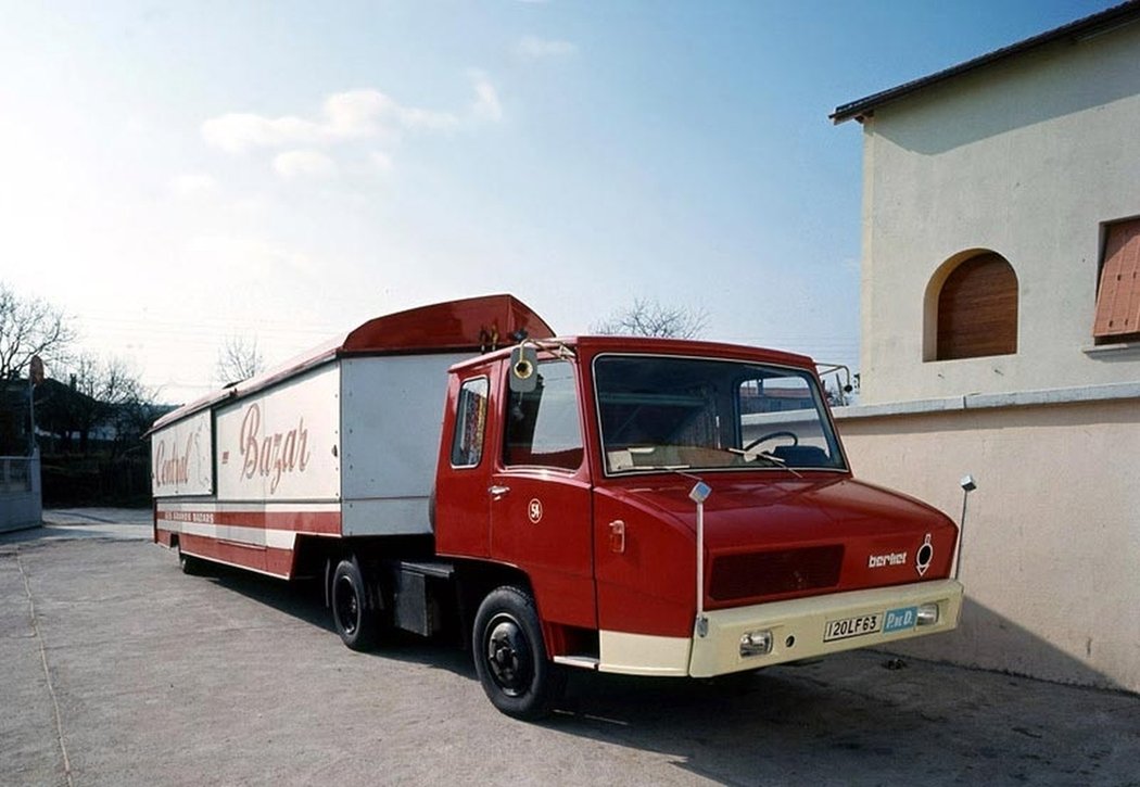 Berliet Stradair