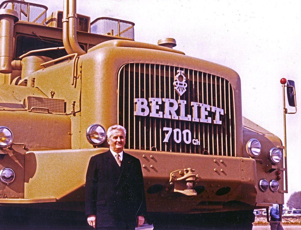 Berliet T100