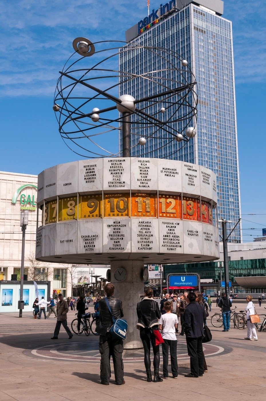 Alexanderplatz je asi nejznámějšího berlínské náměstí.