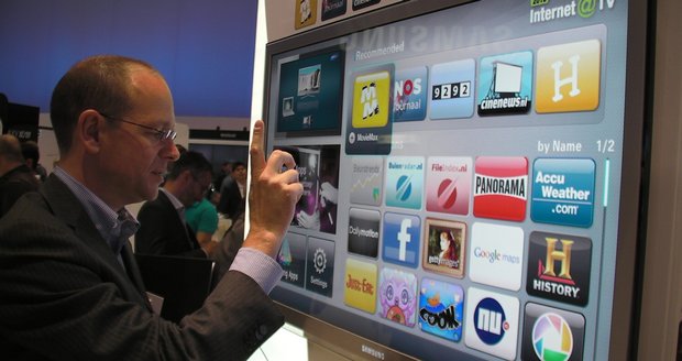 Hybridní televize Samsung - umožňuje bezproblémové přepínání mezi televizí a internetem.