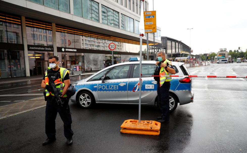 Při nehodě v Berlíně najelo auto do lidí (26. 7. 2020).