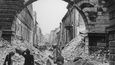 Zničený Berlín po spojeneckém bombardování v roce 1945