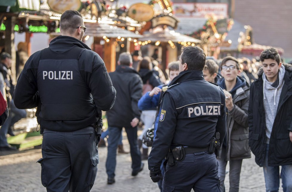 Berlín se dostává z teroru.