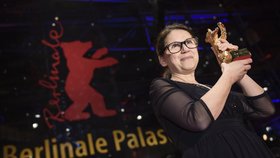 Zlatého medvěda na 67. ročníku festivalu Berlinale získal maďarský snímek O těle a duši režisérky Ildikó Enyediové.