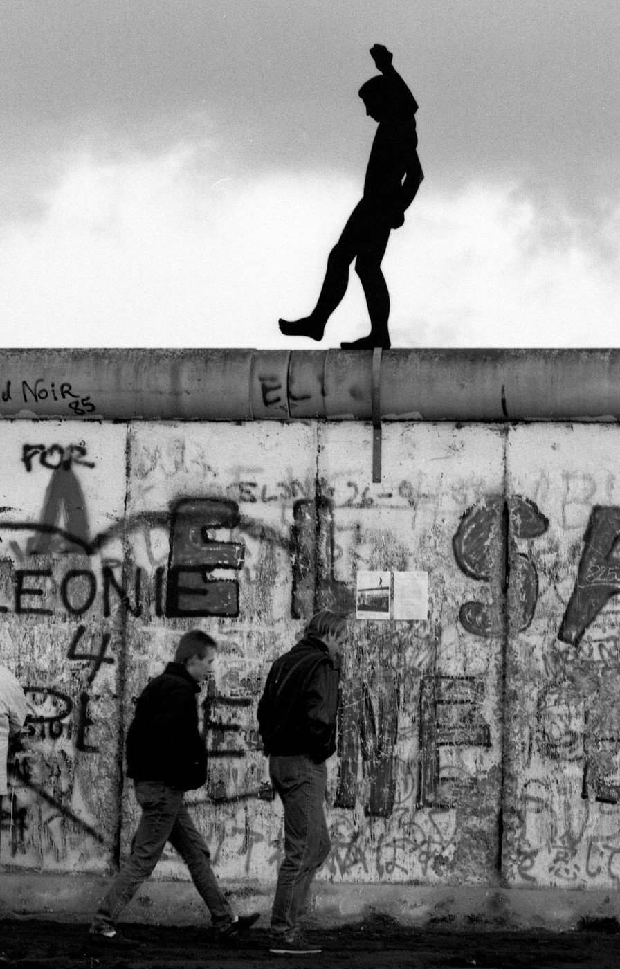 Berlínská zeď padla před 25 lety