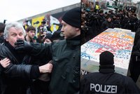 Opět strhli Berlínskou zeď! U památky se protestující porvali s policií!