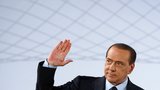 Berlusconi po soudu: Nekončím, cítím povinnost zůstat ve hře