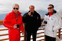 A tenhle znáte? Potká se Putin, Berlusconi a Medveděv na horách...