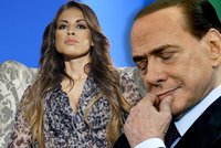 Berlusconi: Zaplatil jsem Ruby, aby nešlapala