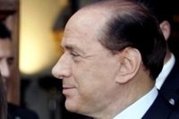 Itálie řeší rébus: Jak je to vlastně s vlasy Sylvia Berlusconiho?