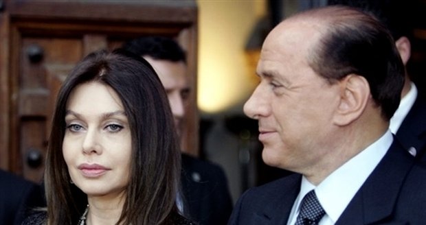 Silvio Berlusconi a jeho žena Veronica Lario