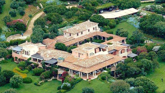 Berlusconiho Villa Certosa na Sardinii.