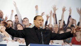 Berlusconi otočil v rétorice...