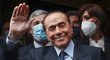 Expremiér Berlusconi proslul jako charismatický a emotivní lídr.