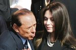 Silvio Berlusconi a jeho žena Veronica Lario. Manželce došla trpělivost a požádla o rozvod