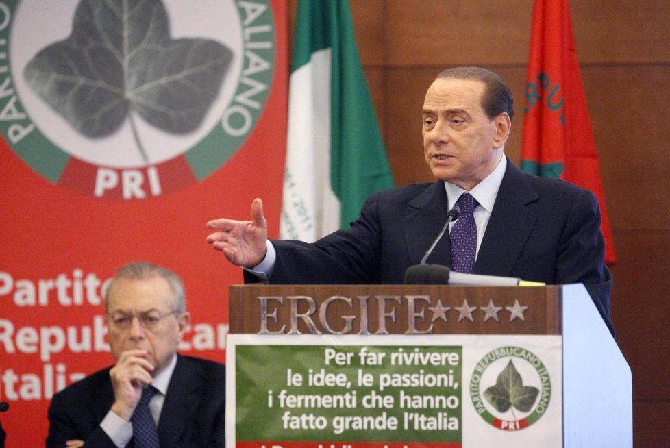 Berlusconi půjde k soudu v dubnu