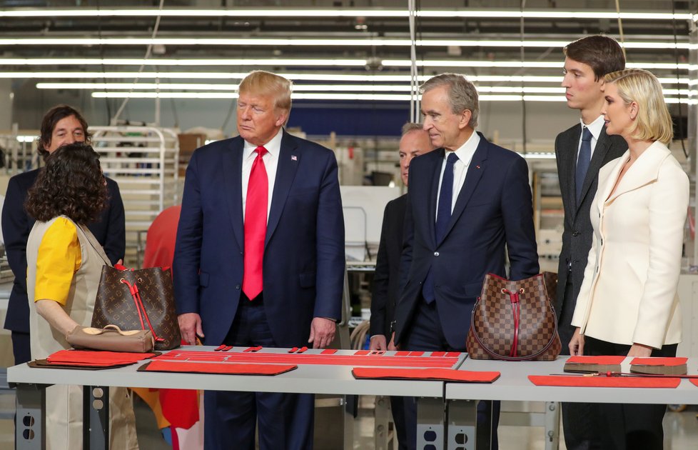 Nejbohatší Evropan Bernard Arnault a prezident USA Donald Trump