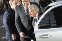 Podvodník Bernard Madoff odsouzen na 150 let!