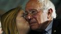 Bernie Sanders s manželkou