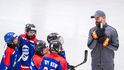Radko Gudas předává své zkušenosti mladým hokejistům