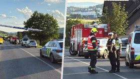 Muž se zabarikádoval v domě, podle svědků padly výstřely.