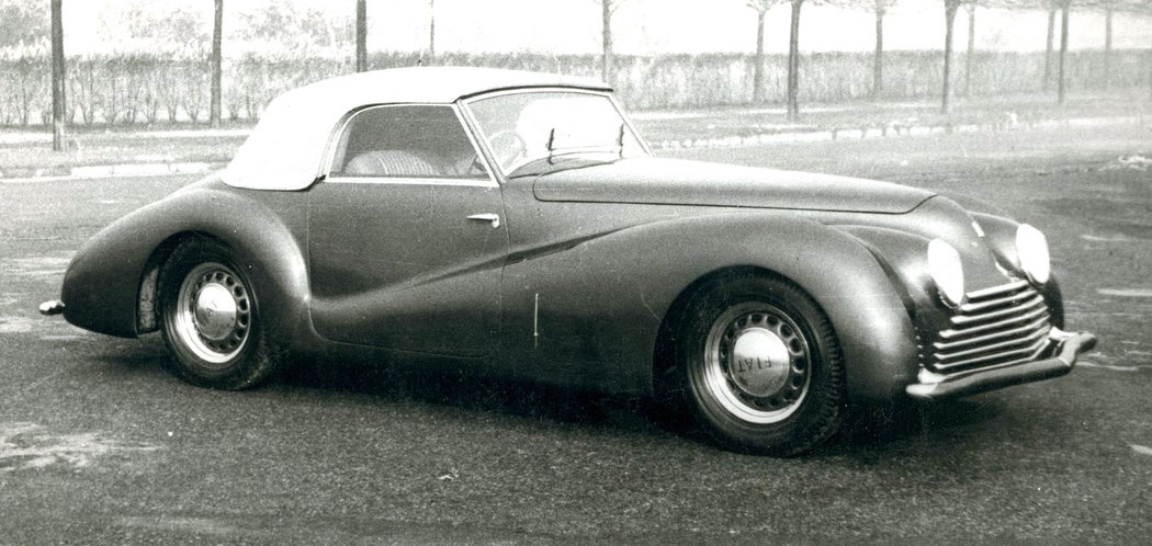 1943 Fiat 4500 Cabriolet