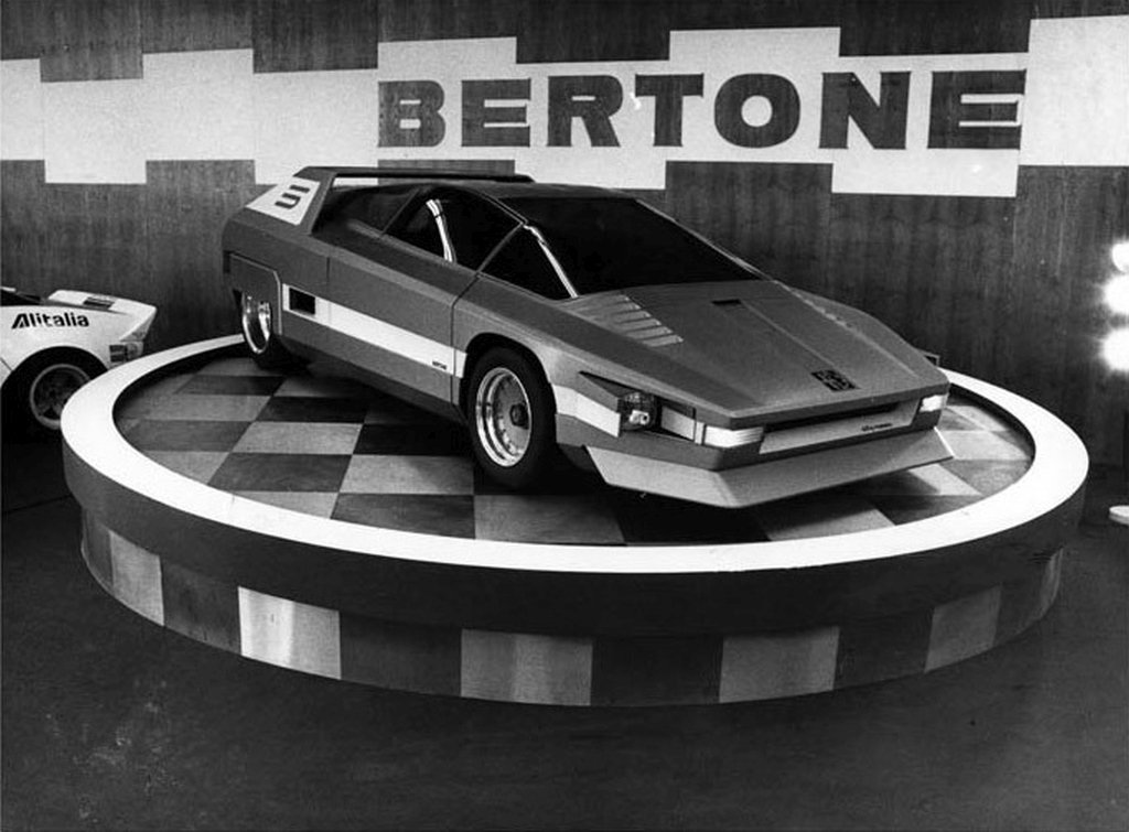 Bertone Navajo