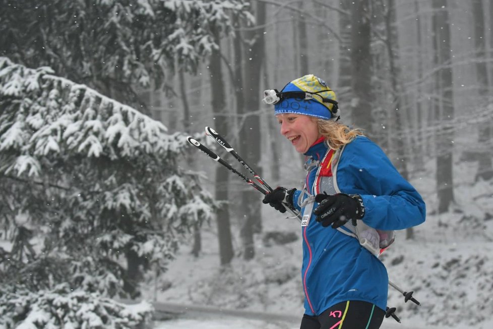 Zimní horský maratonu LH24, během nějž musí za 24 hodin běžci zdolat v těžkém terénu co nejvíckrát Lysou horu, je extrémně náročný.