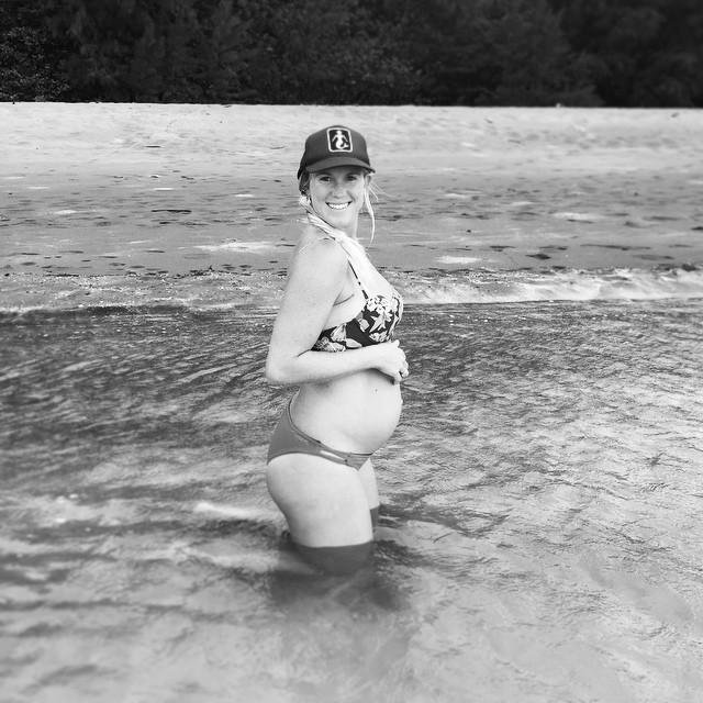 Těhotenské fotky surfařky Bethany Hamilton