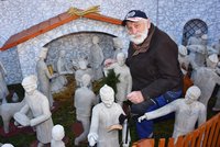 Jindřich z Rokycan vyrobil největší cementový betlém u nás: Zloděj mu z něj ukradl vnučku!