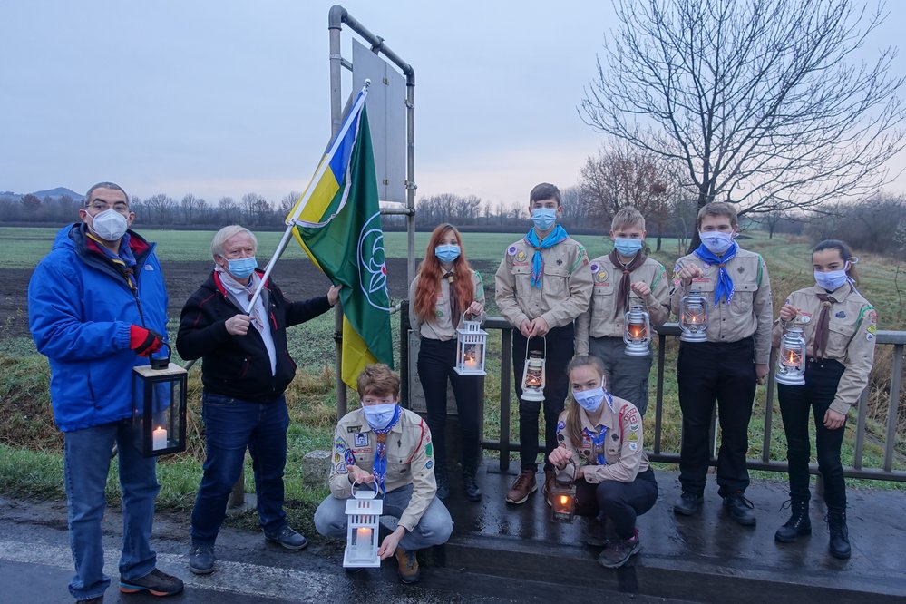 Pro betlémské světlo jeli letos kvůli šíření pandemie koronaviru skauti „jen“ na česko rakouskou hranici