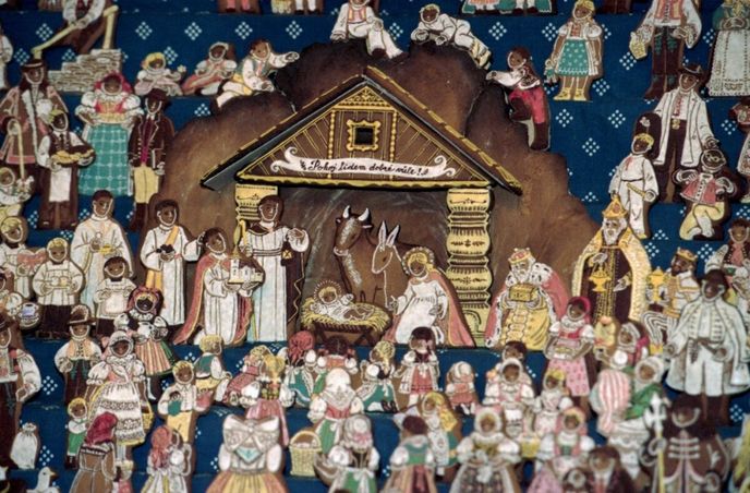 Perníkový betlém u sv. Matěje je upečený téměř z tří stovek perníčků. Perníkový betlém u sv. Matěje je upečený téměř z tří stovek perníčků.