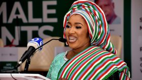 Nigerijská ministryně Betta Eduová je podezřelá, že si posílala státní miliardy na své účty.